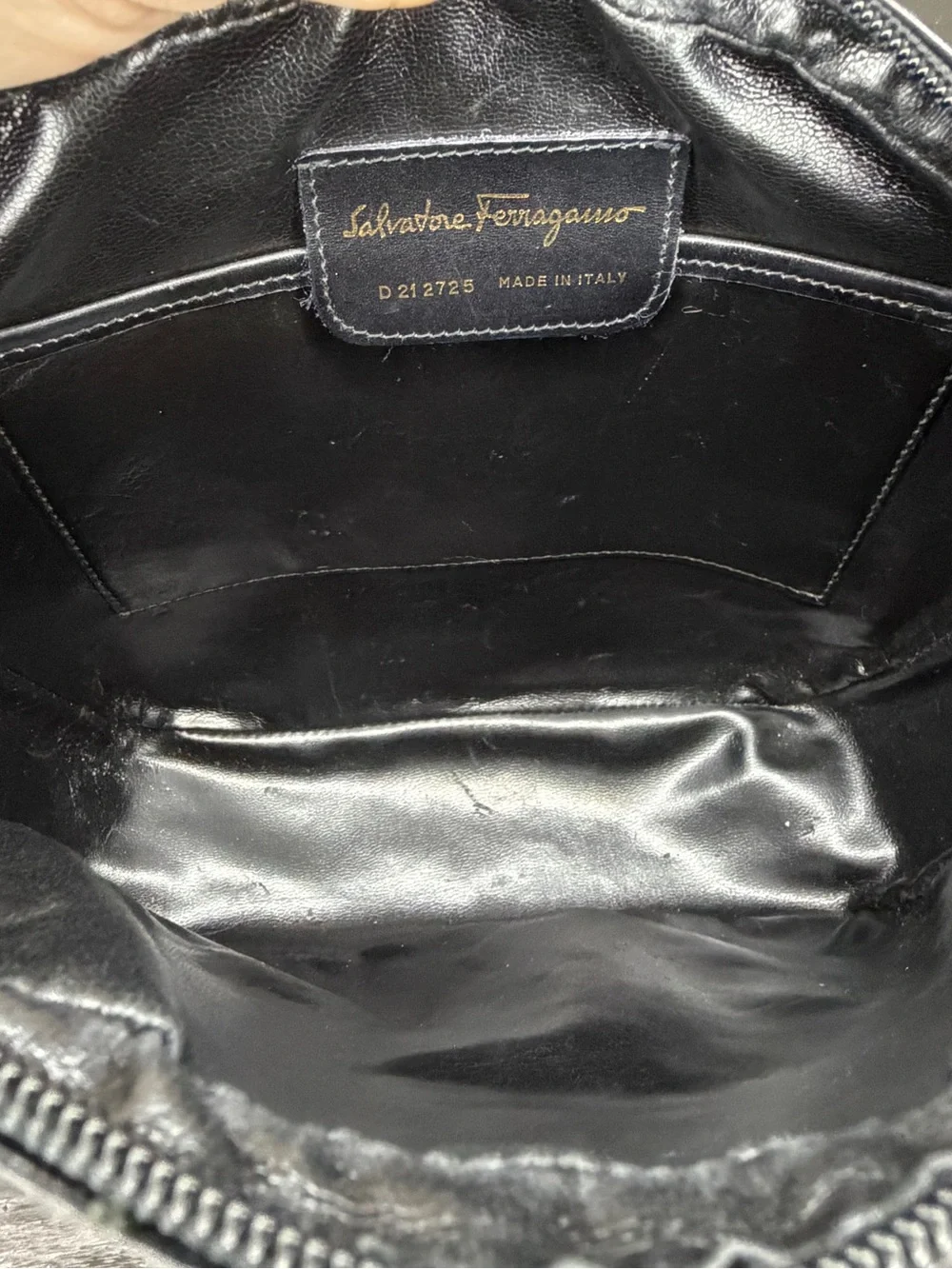 Salvatore Ferragamo Vintage Black Leather Shoulder Bag | Gold Vara Bow